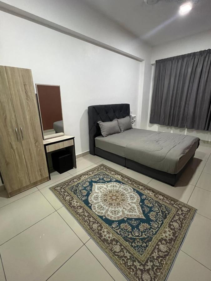 Ilsham Guest House @ Seroja Hills Bbst Sepang Eksteriør bilde