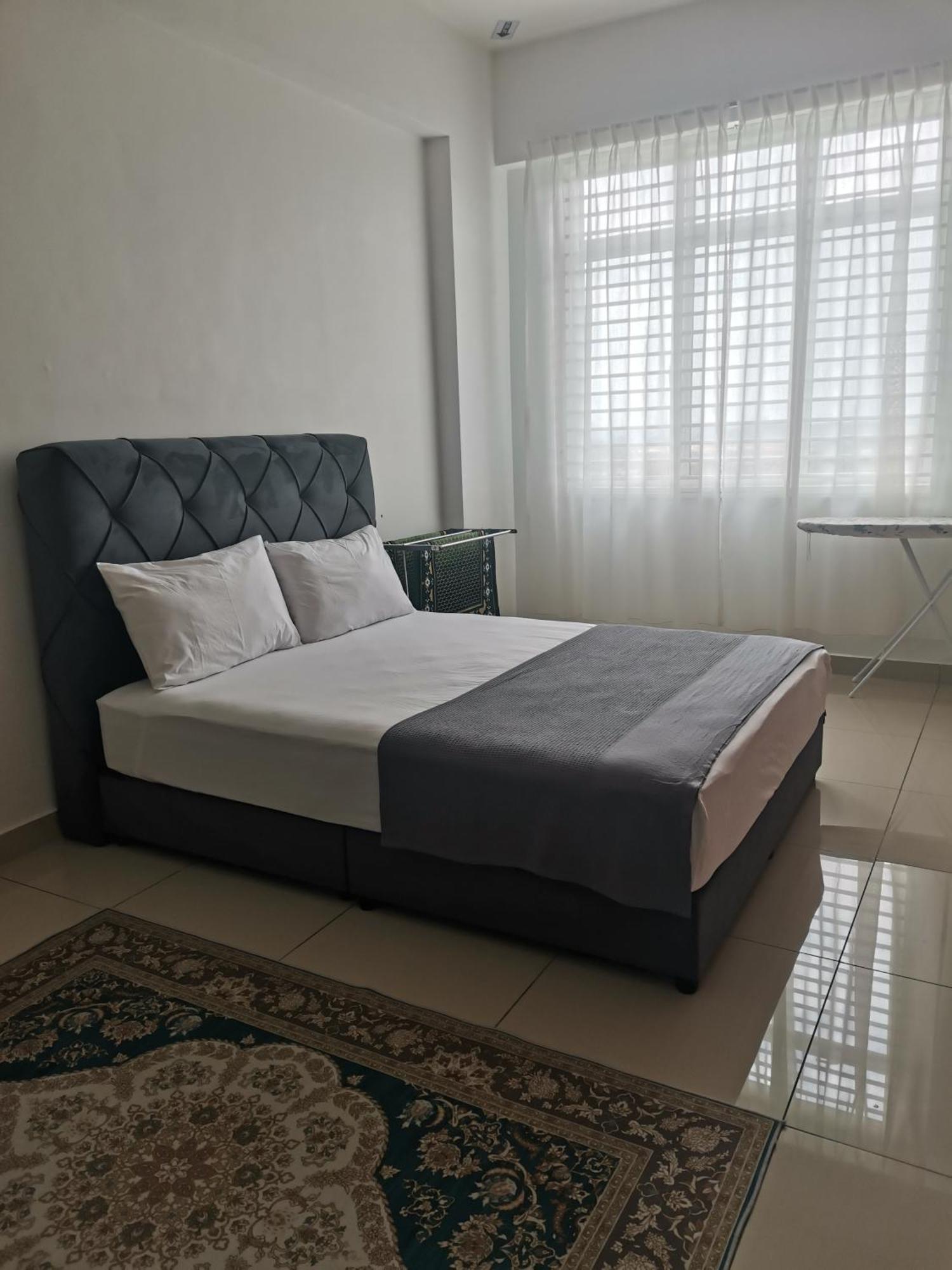 Ilsham Guest House @ Seroja Hills Bbst Sepang Eksteriør bilde